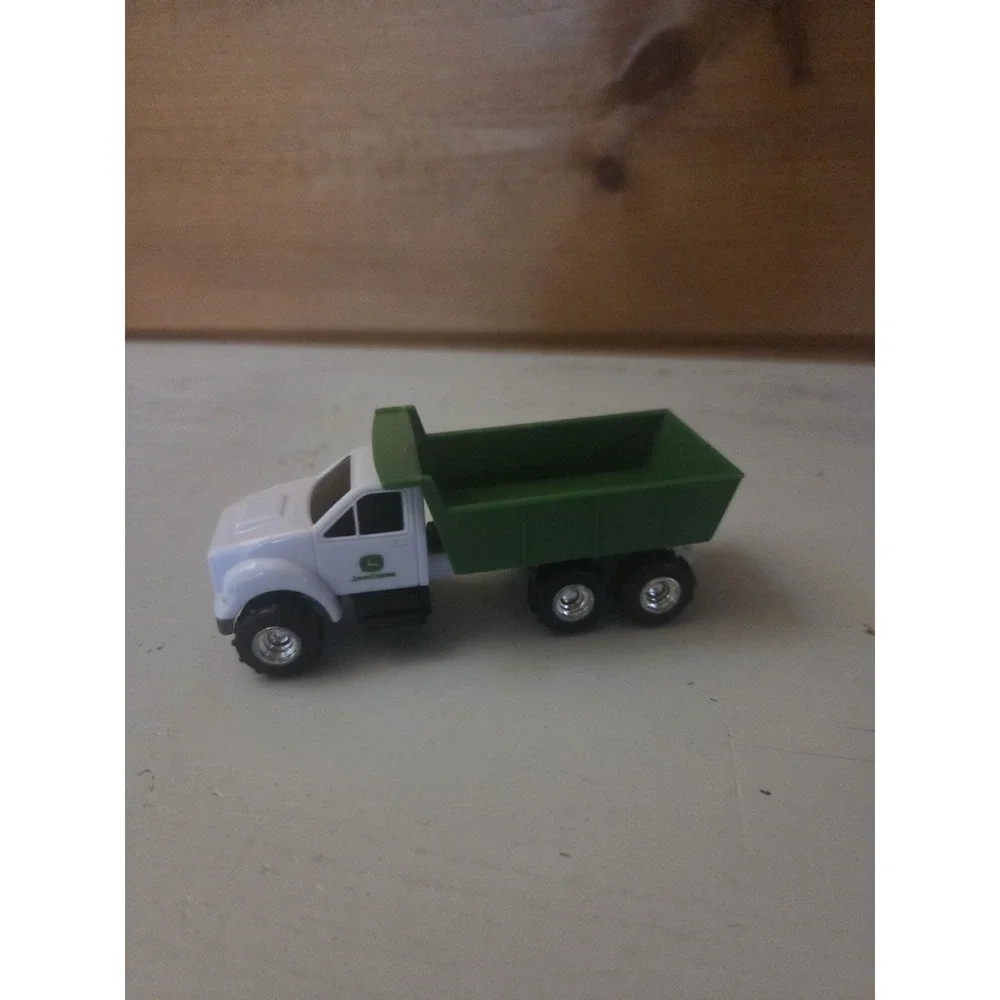 John Deere Ertle Dump Truck White Green Construction Toy Car For Children